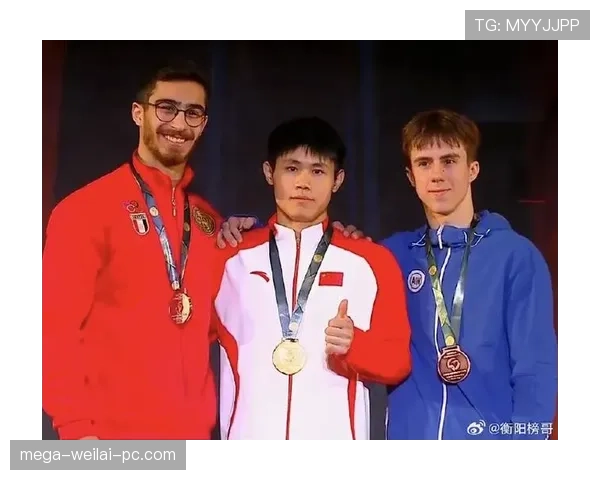 刘洋训练场上铁血汉子，下了场竟然爱上买买买？